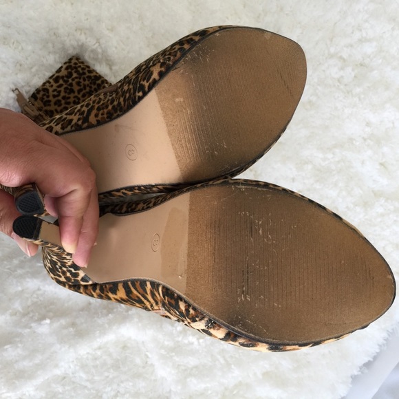 Leopard print high heel boots Body Central - Picture 6 of 8